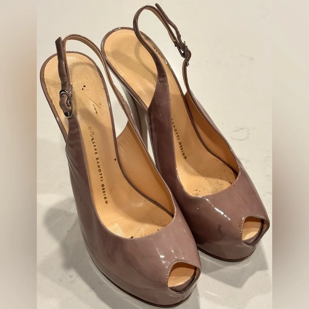 Giuseppe Zanotti Beige Patent Leather Peep Toe Slingback Platform Sandals 38.5